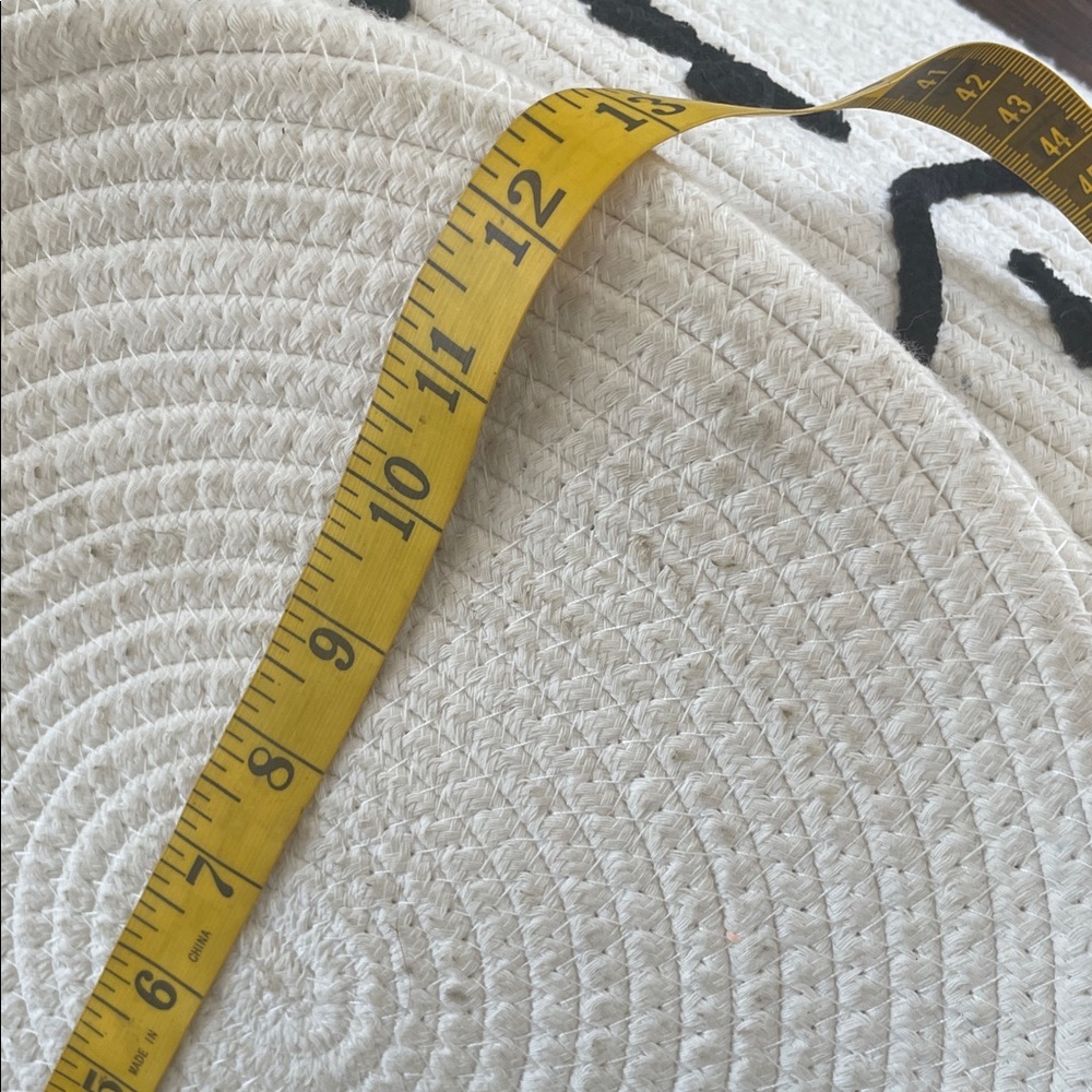 Face Design White Minimalist Woven Storage Basket - Picture 9 of 15